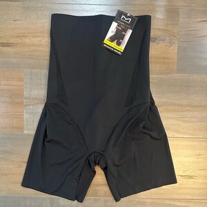 Maidenform High Waist Thigh Slimmer Shorts